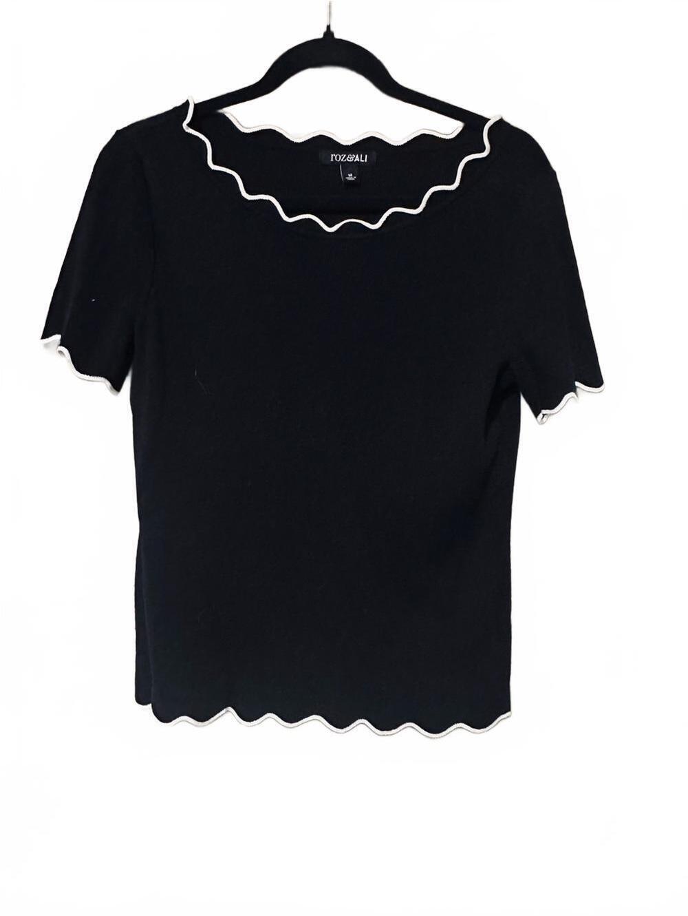 Roz & Ali Black Short Sleeve Top with White Scallop Trim